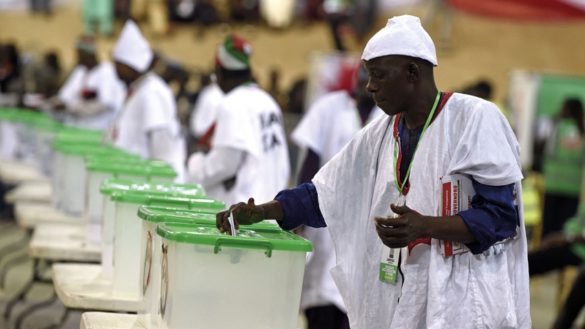 انتخابات 2023.. هل تستطيع نيجيريا إنعاش تجربتها الديمقراطية؟