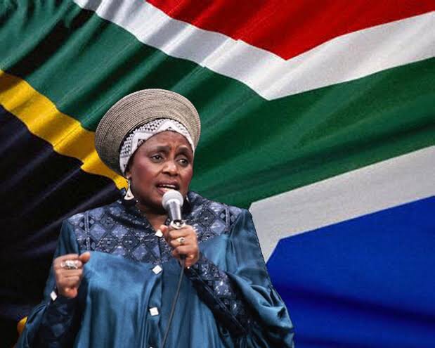 «ميريام ماكيبا» لُقبت بـ«ماما أفريقيا» وأحب مانديلا أغانيها.. ما قصة الأيقونة الأفريقية؟